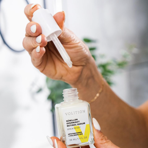 سرم شب رتینول ولیشن بیوتی با نیاسینامید و هیالورونیک اسید  Volition Beauty Sémillon Overnight Retinol Serum with Niacinamide + Hyaluronic Acid (35ml)