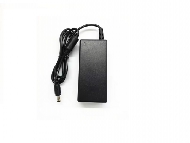 آداپتور لپ تاپ توشیبا 19 ولت 3.42 آمپر (65W) سرکانکتور 2.5*5.5 میلی متر