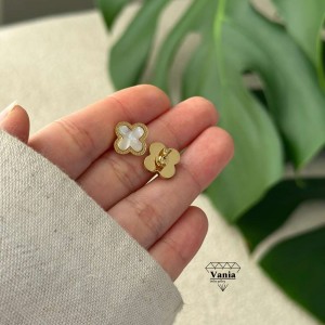 خرید گوشواره میخی ضد حساسیت
