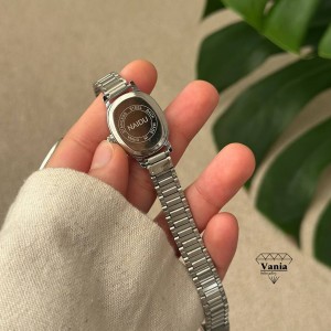 ساعت ظریف و صفحه کوچک