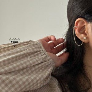 گوشواره مینیمال دخترانه