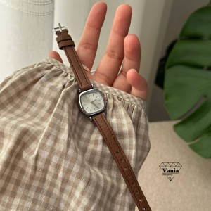 پرطرفدار ترین رنگ ساعت بند چرمی زنانه