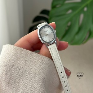 ساعت سفید کیوت