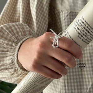 انگشتر پاپیونی