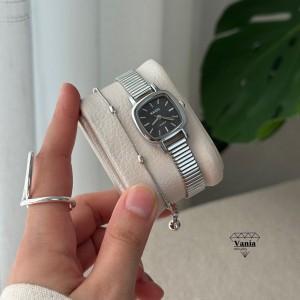 ساعت مینیمال دخترانه