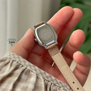 ساعت مینیمال دخترونه