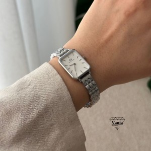 ساعت Dw اصلی