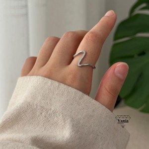 انگشتر منحنی