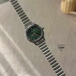 ساعت صفحه سبز