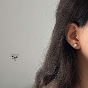 گوشواره گل تمام نگین ژوپینگ کدAs1053