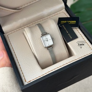 خرید ساعت شیک و لاکچری زنانه