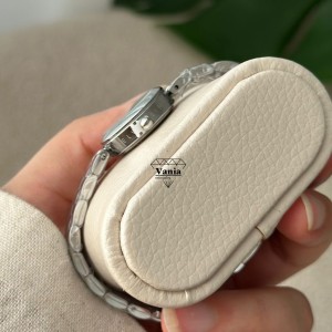 ساعت صفحه ریز