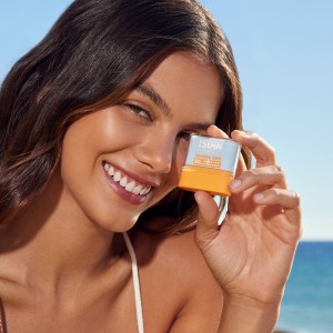 ضدآفتاب استیکی ایزدین SPF 50 حجم 10 گرم