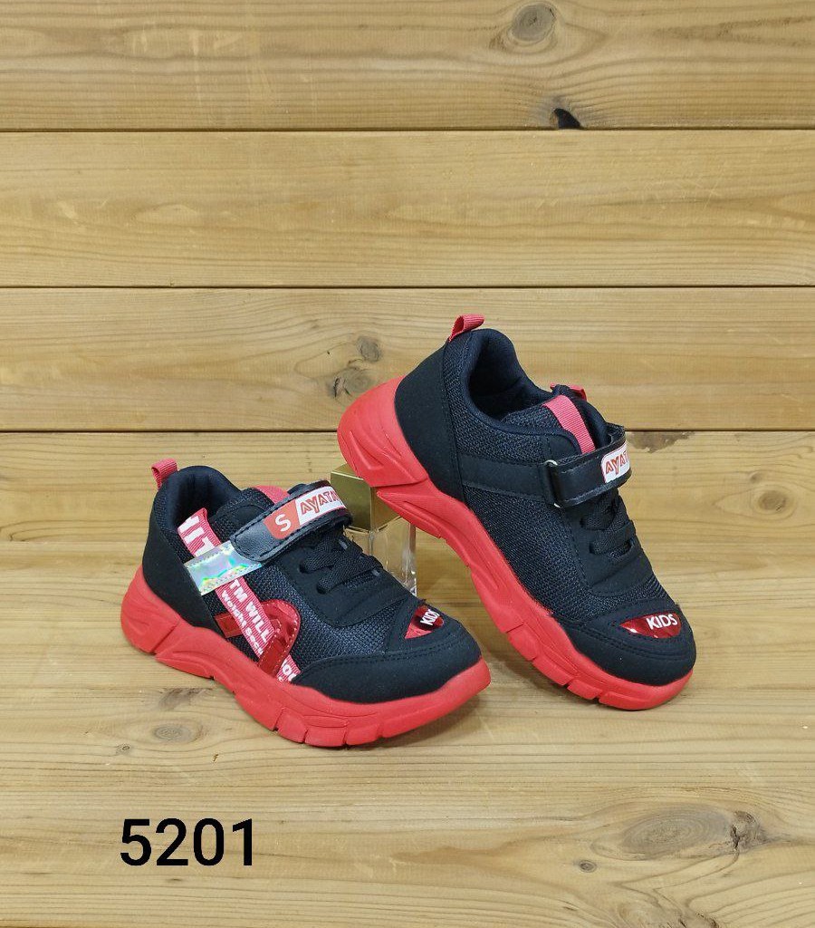 آفر ویژه کفش اسپرت بچگانه مدل فشیون  رنگ مشکی قرمز با کیفیت با ارسال رایگان کد 5201