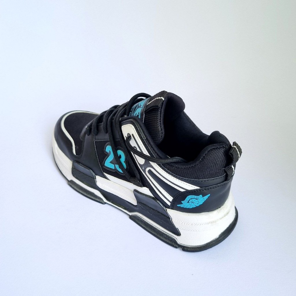 جراج جدید کفش اسپرت مردانه و پسرانه مدل جردن 23  بادوام بالا و عالی رنگ مشکی سفیدسبز   با ارسال رایگان