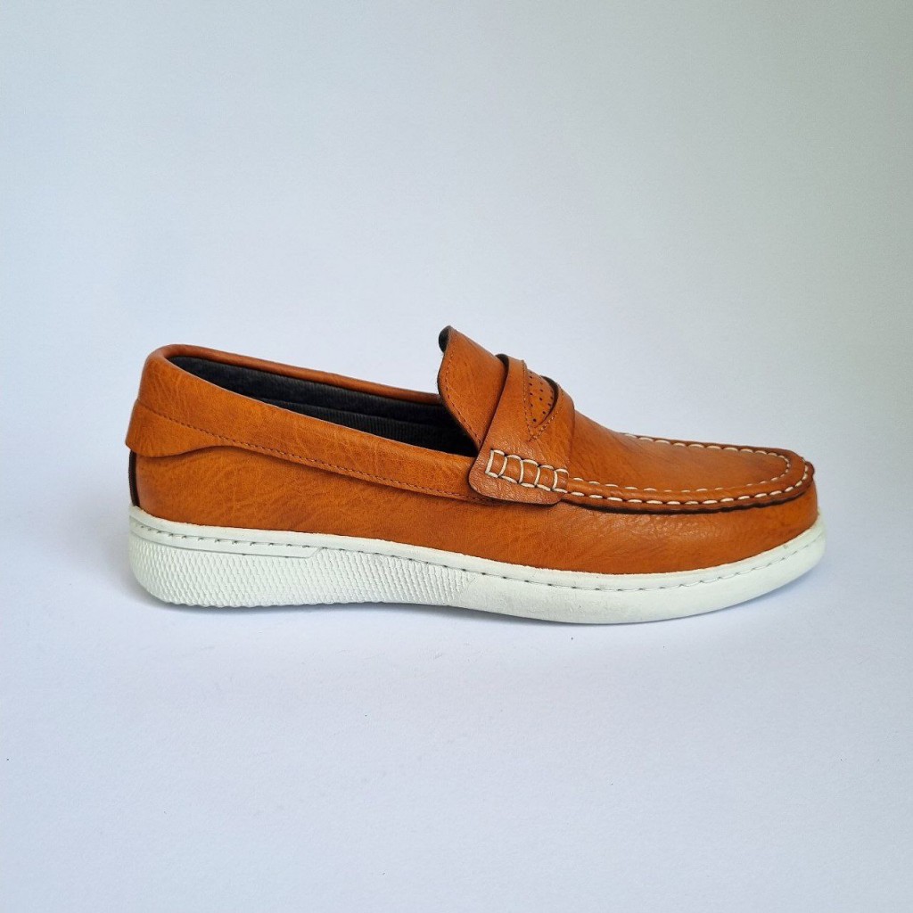 تخفیف شگفت انگیز کفش کالج مردانه پسرانه بی نظیر رنگ عسلی با ارسال رایگان