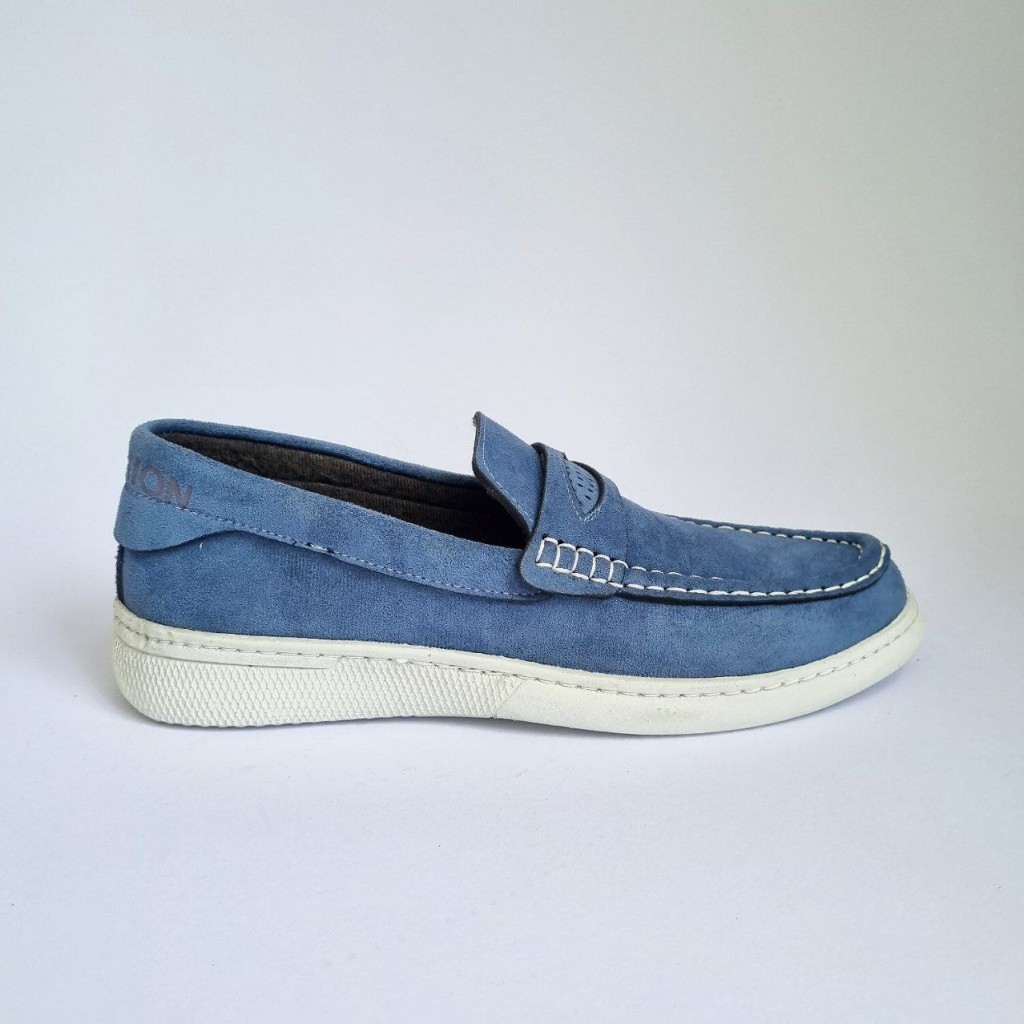 حراج  کفش کالج مردانه پسرانه زیبا و خاص رنگ آبی باارسال رایگان