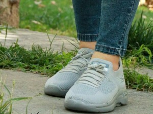 حراج  ویژه  کفش اسپرت و پیاده روی  زنانه مدل اسکیچرز کد4271  با ارسال رایگان فقط 318000 تومان