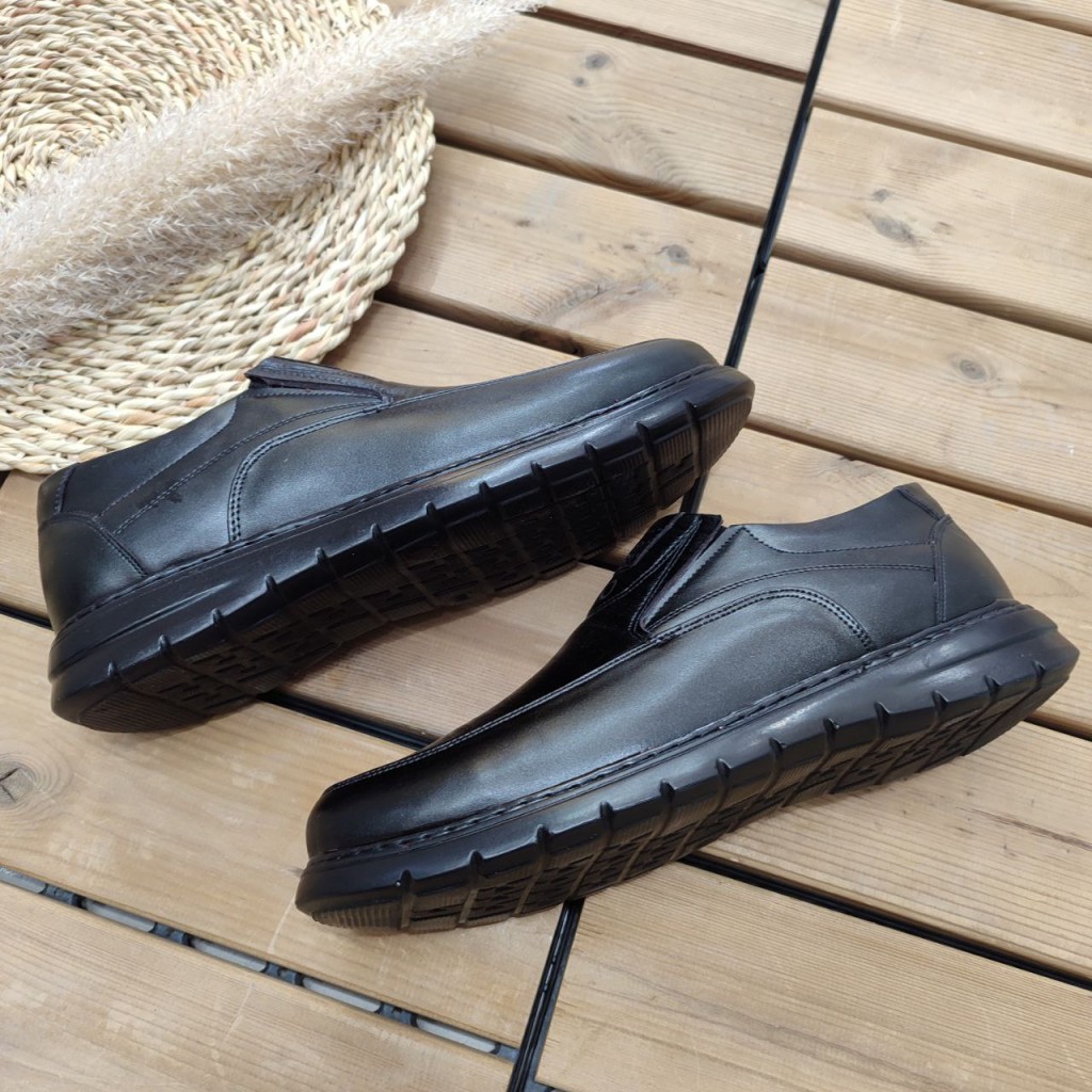 فروش ویژه حراج کفش بزرگپا اسپرت مردانه پسرانه مدل  سه خط  کد 3523 با ارسال رایگان