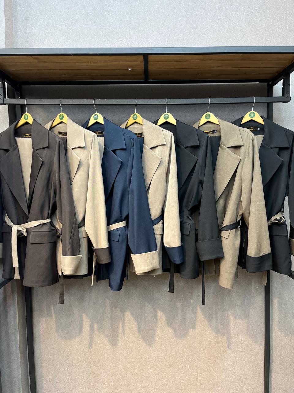 کت و شلوار زنانه سایزبزرگ مدل بزایاق کد 409