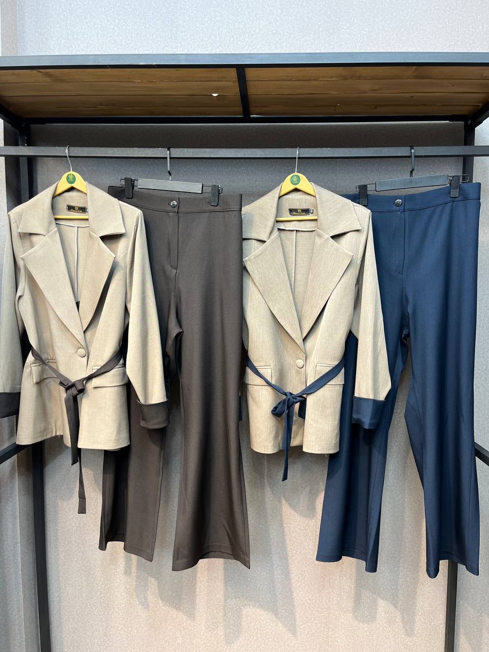 کت و شلوار زنانه سایزبزرگ مدل بزایاق کد 409