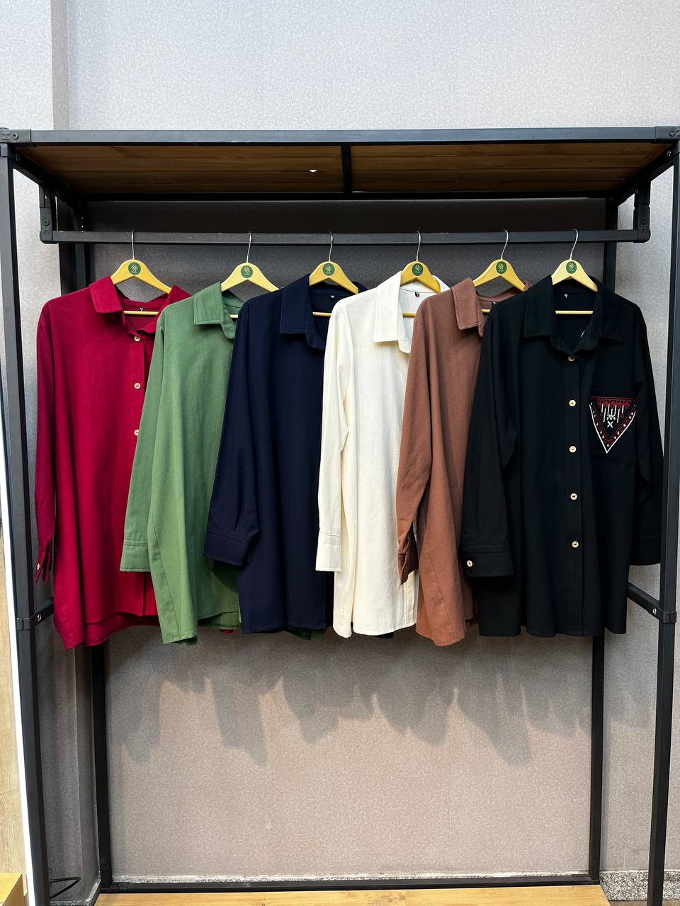 شومیزمانتویی سایزبزرگ گلدوزی مثلث کد 415