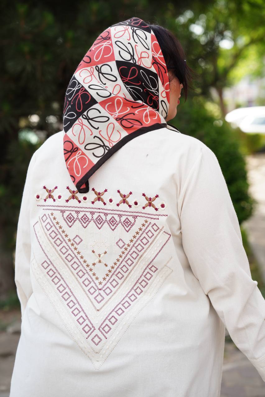 شومیزمانتویی سایزبزرگ گلدوزی مثلث کد 415