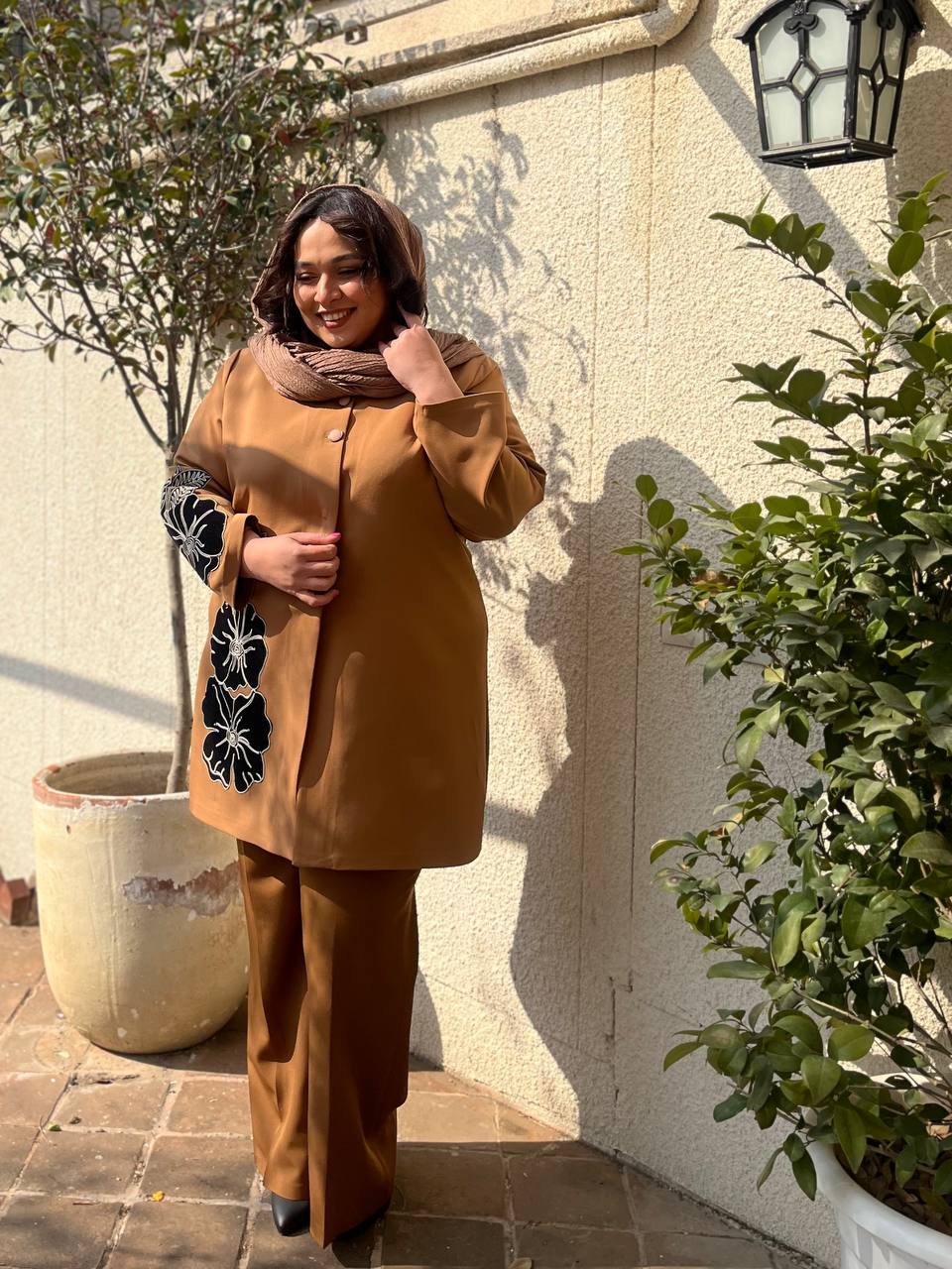 مانتو مجلسی  سایزبزرگ دو گل کد 106