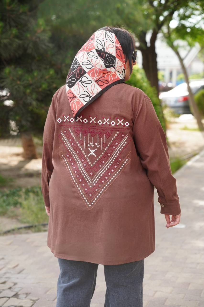 شومیزمانتویی سایزبزرگ گلدوزی مثلث کد 415