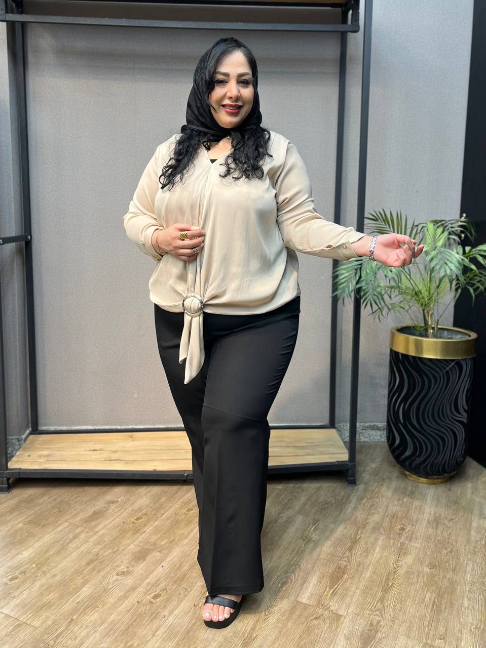 شومیز سایزبزرگ زنانه  مدل جلو سگک 411