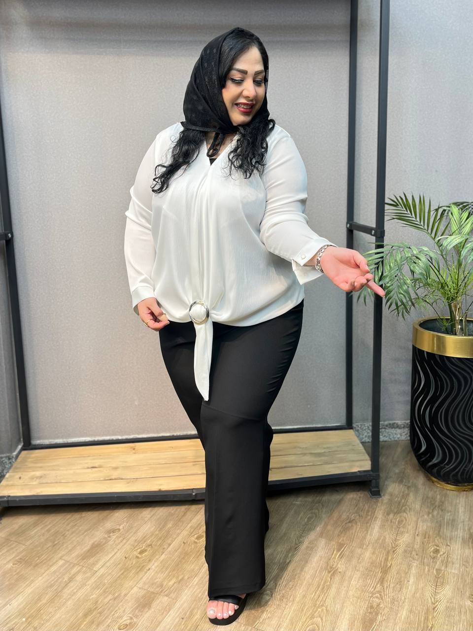 شومیز سایزبزرگ زنانه  مدل جلو سگک 411