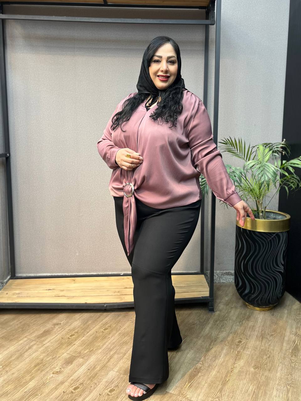 شومیز سایزبزرگ زنانه  مدل جلو سگک 411