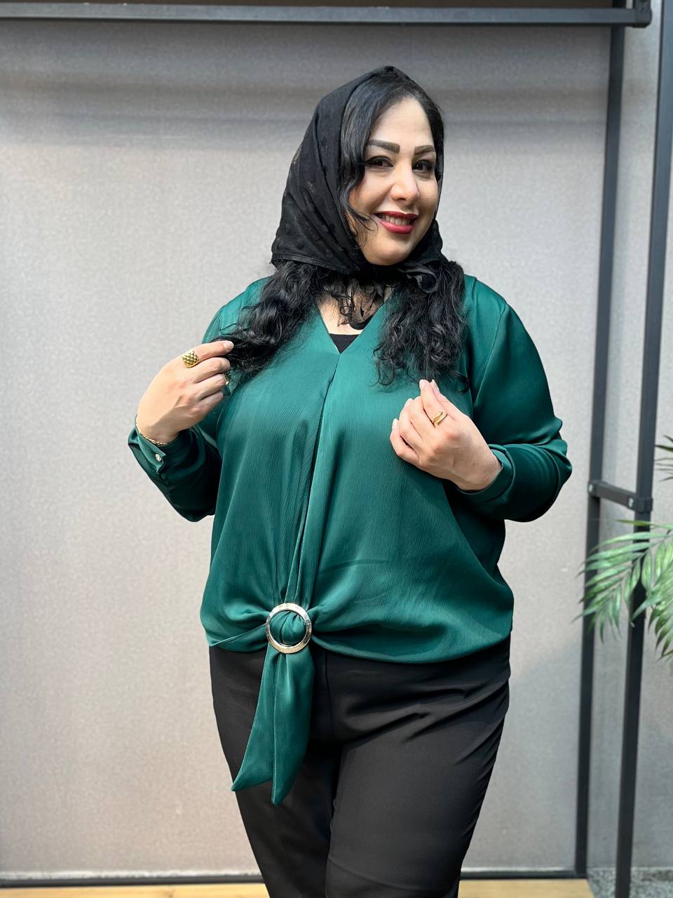 شومیز سایزبزرگ زنانه  مدل جلو سگک 411