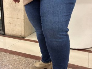 راهنمای جامع انتخاب و ست کردن شلوار جذب سایز بزرگ برای ظاهری شیک و راحت