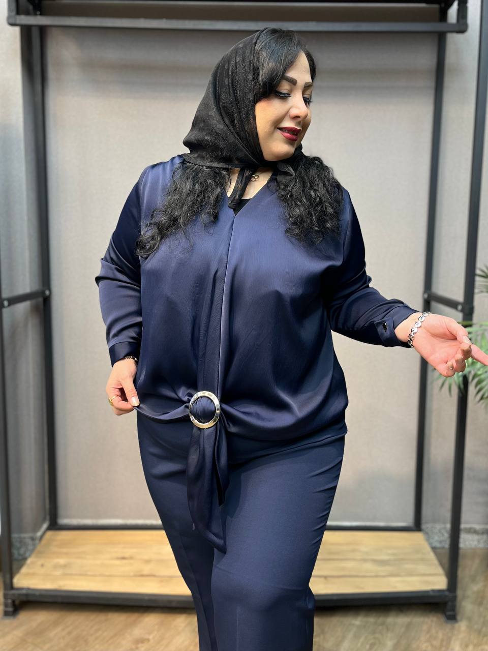 شومیز سایزبزرگ زنانه  مدل جلو سگک 436
