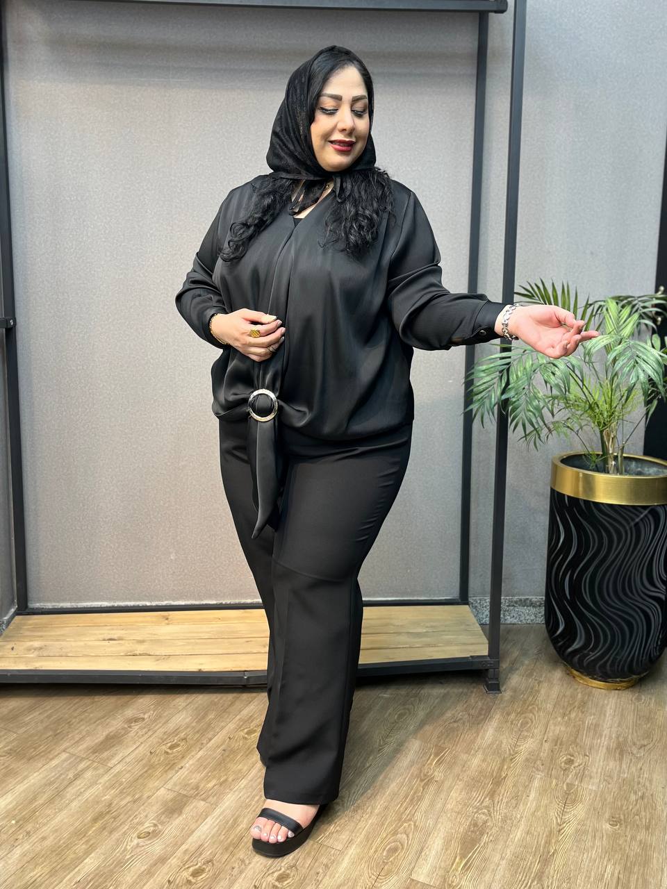 شومیز سایزبزرگ زنانه  مدل جلو سگک 436