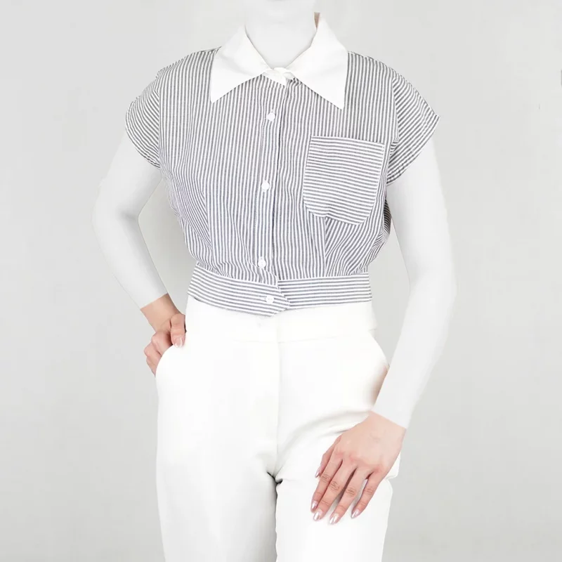 کراپ تاپ زنانه راه راه یقه انگلیسی جلو دکمه دار