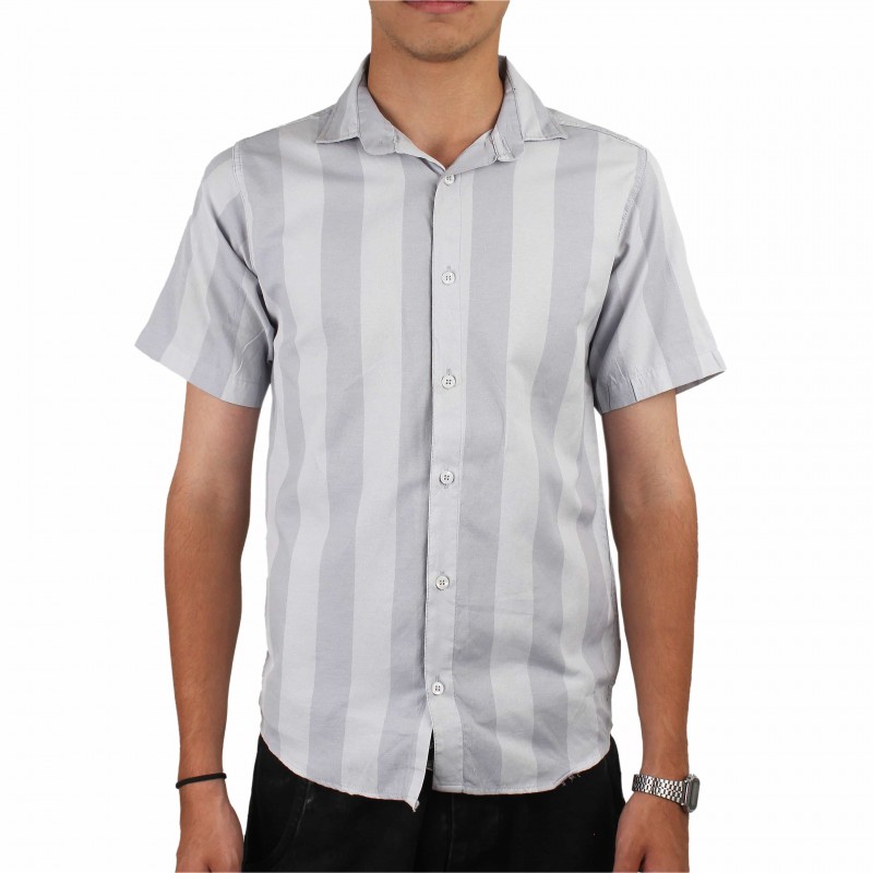 پیراهن مردانه آستین کوتاه