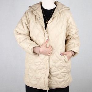 کاپشن زنانه کوتاه چهار خونه لوزی دوخت ام تو m2