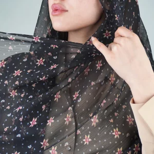 شال زنانه طرح گل مشکی