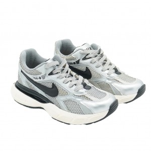 کفش کتونی مردانه نایک طوسی