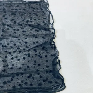 شال زنانه گل‌ریز با طرح برجسته