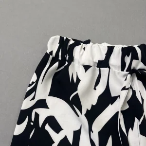 شلوار زنانه طرح انتزاعی گشاد