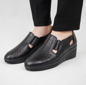 کفش چرم لژ دار زنانه