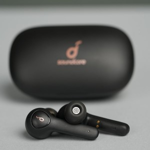 هدفون بلوتوثی مدل Soundcore Life P2