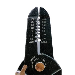 سیم لخت کن مدل PLW-210C سایز 7 اینچ | تیغه تیز فولادی با دسته ضد تعریق