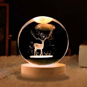 چراغ خواب گوی شیشه‌ای طرح گوزن | نور آفتابی با ۶ LED و رابط USB