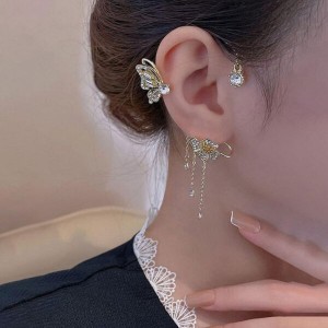 گوشواره لاله گوش آویزدار طرح پروانه