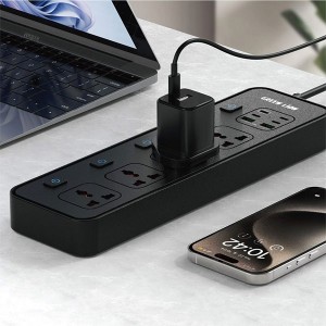 چندراهی با کلیدهای مجزا گرین لاین با چهار سوکت و شش درگاه مدل PD30W POWER SOCKET