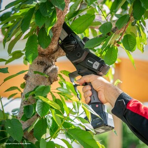 اره شارژی روستیک مدل S200 پلاس 4500 میلی امپر
